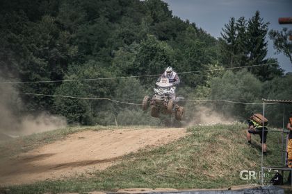 moto02.jpg