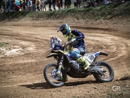 moto24.jpg